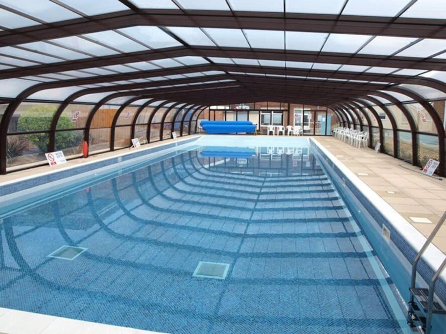 Вилла Corton Retreats At Waterside Park Экстерьер фото